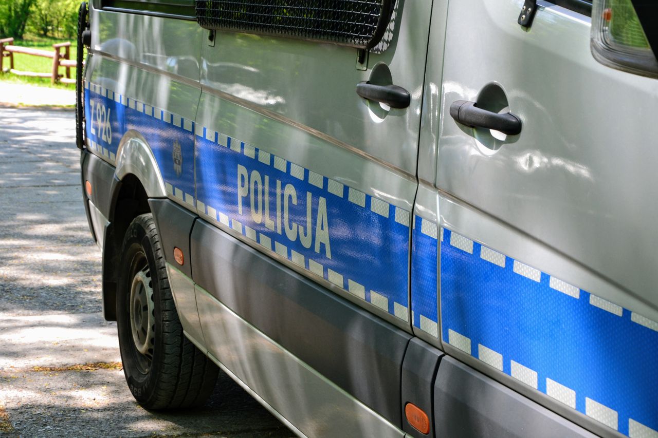 Policjanci z Opatowa odnaleźli zaginionego 52-latka. Mężczyzna trafił do szpitala