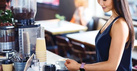 Jaki smartwatch do płatności zbliżeniowych? Smartwatche z NFC - ranking