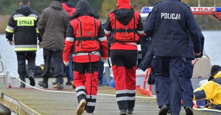 32-latek wskoczył do jeziora. Nie udało się go uratować