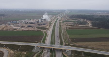 Drogowcy otworzą ważny węzeł Autostrady Wolności. To kolejny krok na budowie nowej drogi ekspresowej