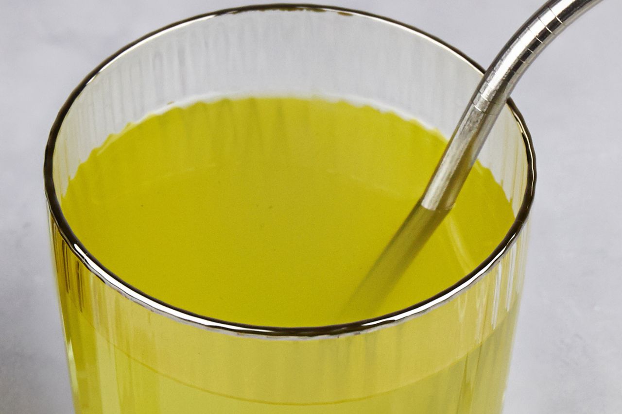 Nic nie wspiera jelit tak dobrze jak ona. Nasze babcie i dziadkowie pili ją niemal codziennie