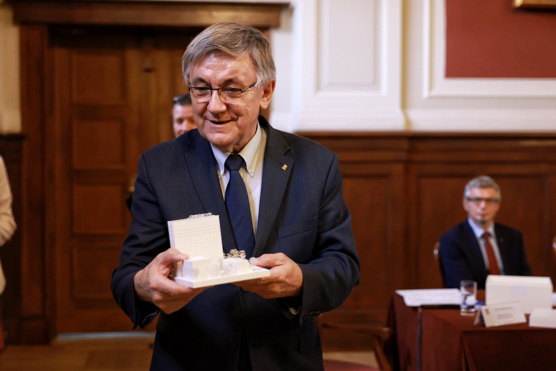 29 października wybrano pracownię, która zaprezentowała wstępny projekt