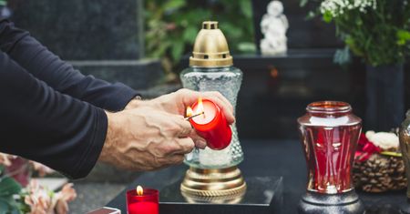 Zmarła przy grobie męża. Pogotowie nie mogło dojechać