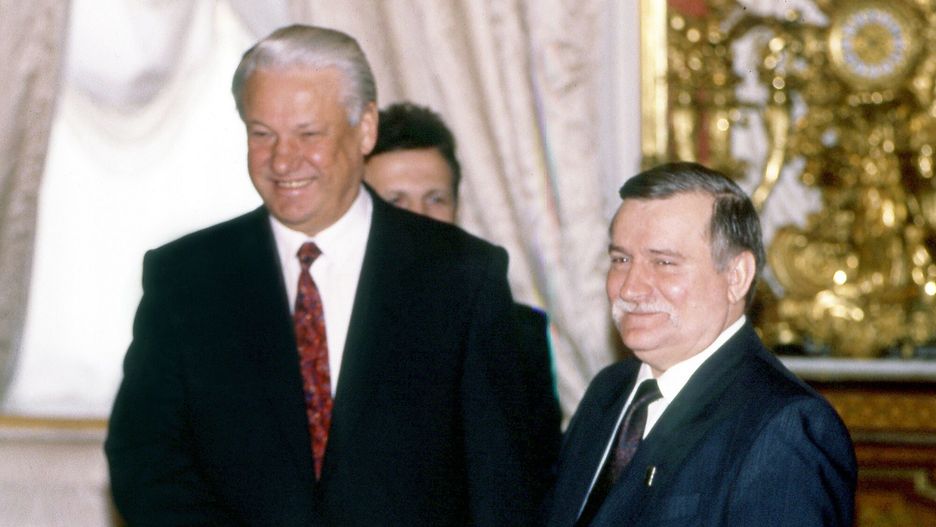 Wojtek Laski - r�?neFot. Wojtek Laski / East News  Wizyta prezydenta RP Lecha Walesy w Rosji. Spotkanie z prezydentem Federacji Rosyjskiej Borysem Jelcynem. Moskwa, Rosja, 05/1992.  N/z: Lech Walesa, Borys JelcynWojtek Laski