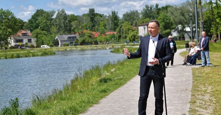 Feluś: "Zamiast bonu turystycznego będzie oczko wodne. Czyli kilka słów o laniu wody" [Opinia]