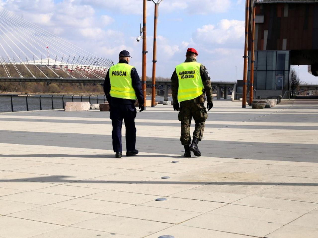 Koronawirus w Warszawie. Policja w święta wystawiła 162 mandaty