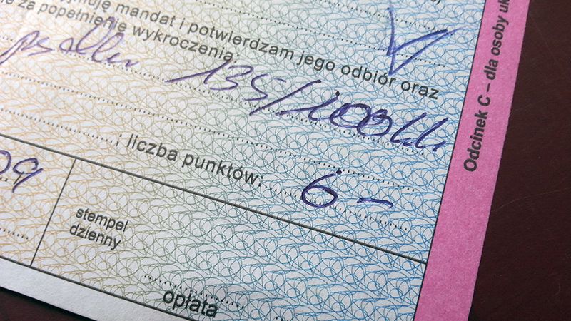 Mandat za przekroczenie prędkości.