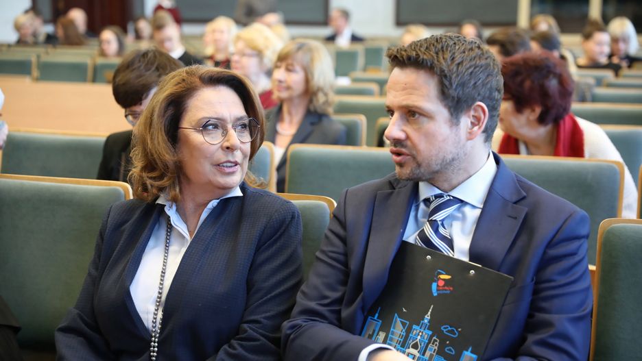 Wicemarszałek Sejmu Małgorzata Kidawa-Błońska i prezydent Warszawy Rafał Trzaskowski