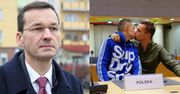 Geje z teledysku Roxette walczą o tolerancję, całując się na siedzeniu premiera Morawieckiego: "Zostawiliśmy w powietrzu HOMOZARAZKI"