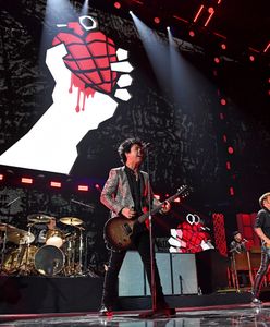 Green Day z nowym numerem "Father Of All...". W klipie wyrazili poparcie dla polskiej społeczności LGBT