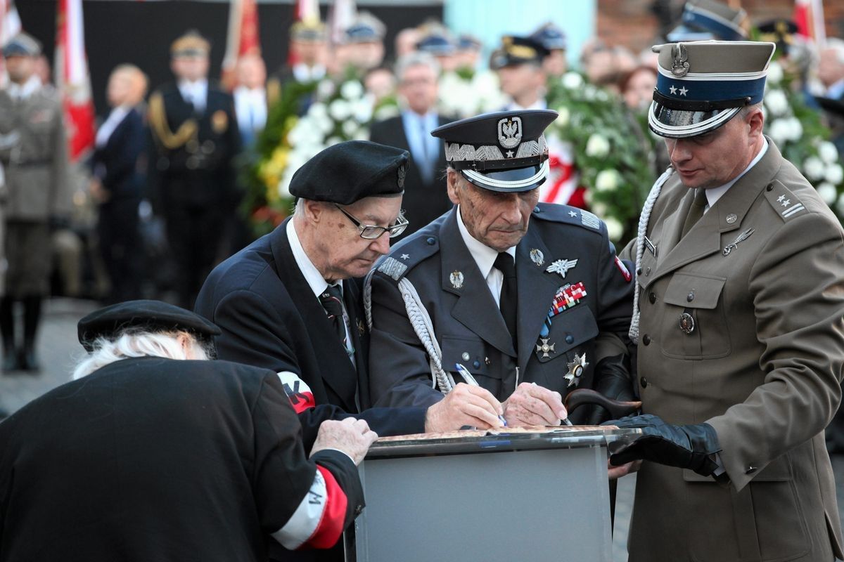 Urodziny "Motyla". Gen. Zbigniew Ścibor-Rylski kończy dziś 99 lat