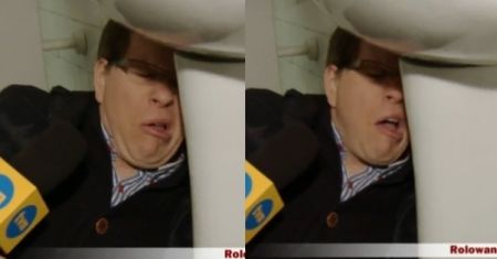 Chajzer też liże umywalkę...