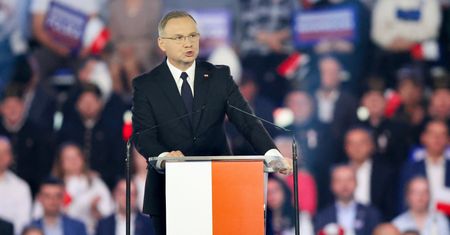 Prezydent może mieć problemy? "Jeszcze jest nietykalny"