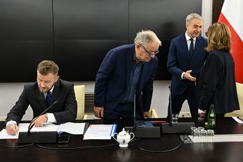 Senat przyjął ustawę o DSA. Szybsze blokowanie nielegalnych treści