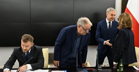 Senat przyjął ustawę o DSA. Szybsze blokowanie nielegalnych treści