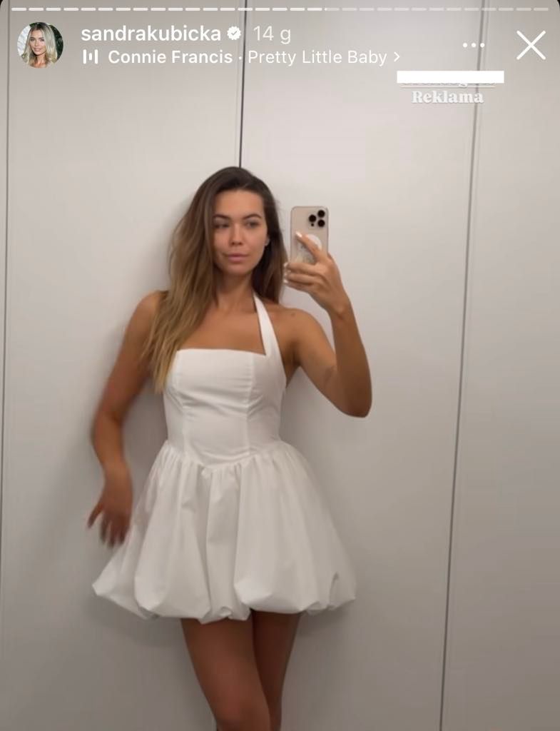 Sandra Kubicka pozuje w sukience bombce 