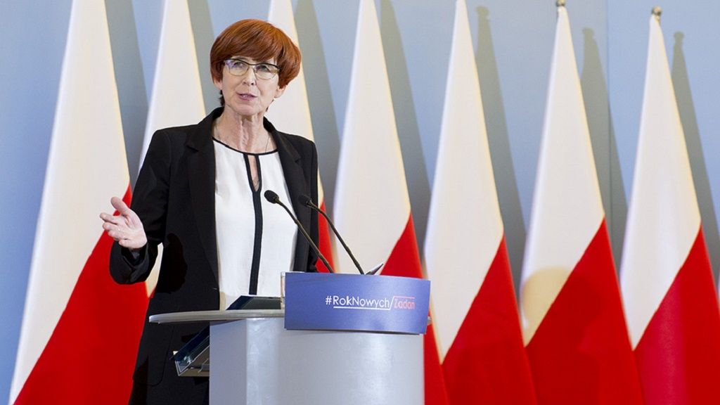 Na zdjęciu Elżbieta Rafalska na konferencji prasowej