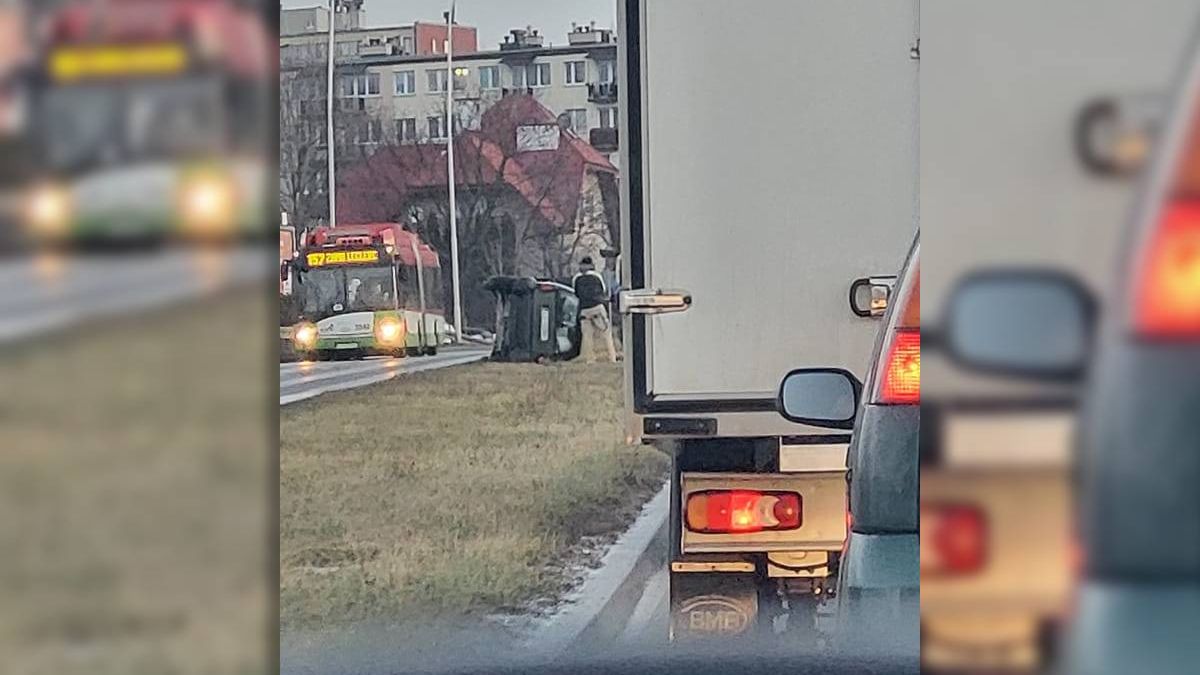 Dachowanie smarta na ul. Dywizjonu 303