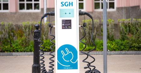 Parkujesz pod Lidlem lub Biedronką? Tutaj za nic nie zostawiaj auta