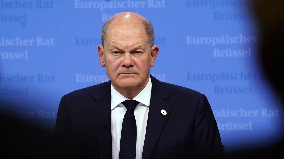BRUSSELS, BELGIUM - OCTOBER 17:  Federal Chancellor of Germany Olaf Scholz attends a press conference during the European Council Summit on October 17, 2024 in Brussels, Belgium. EU leaders are meeting in Brussels during the European Council, October 17-18. Members are expected to discuss the ongoing conflicts in Ukraine and the Middle East, as well as the topics of competitiveness, migration, and foreign affairs. (Photo by Pier Marco Tacca/Getty Images)