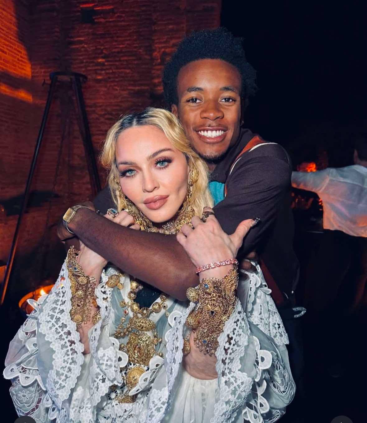 Madonna celebruje Dzień Matki fotografiami z pociechami