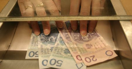 Zmiany w lipcowych terminach wypłat emerytur i rent. Sprawdź, kogo to dotyczy