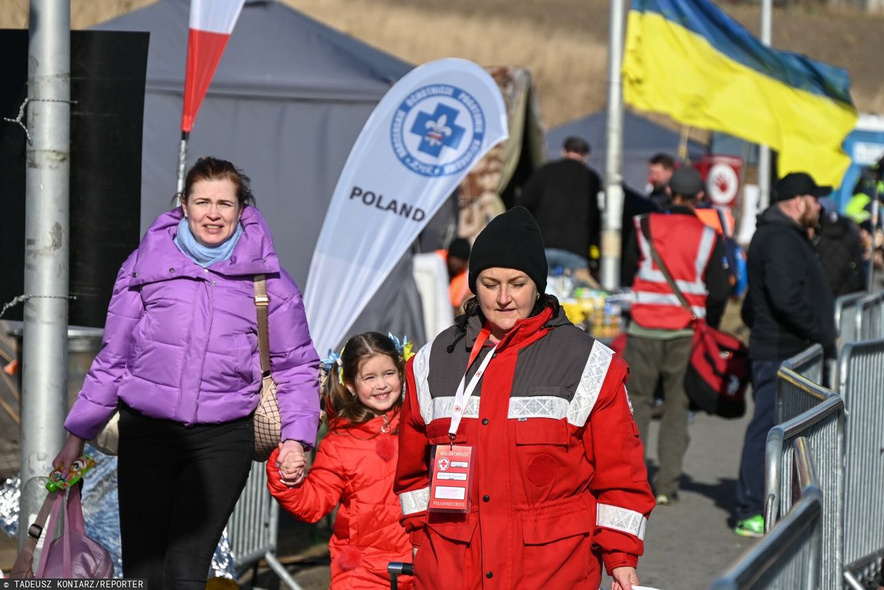 Polacy od pierwszego dnia inwazji aktywnie pomagają Ukrainie 
