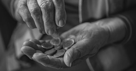 Prawie 250 tysięcy złotych zniknęło z kont. Fałszywi maklerzy znów uderzyli