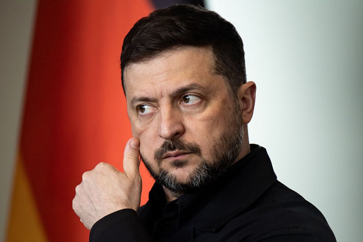 Zełenski: Rosja przygotowuje mobilizację. "Dziesiątki tysięcy żołnierzy"
