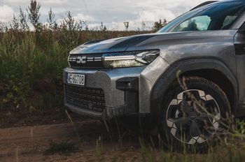 Duster i Bigster z nowym napędem. To będą mistrzowie oszczędzania