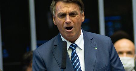Kłopoty "Trumpa tropików". Bolsonaro przegrywa w sondażach. Może zmienić szefa państwowego koncernu paliwowego