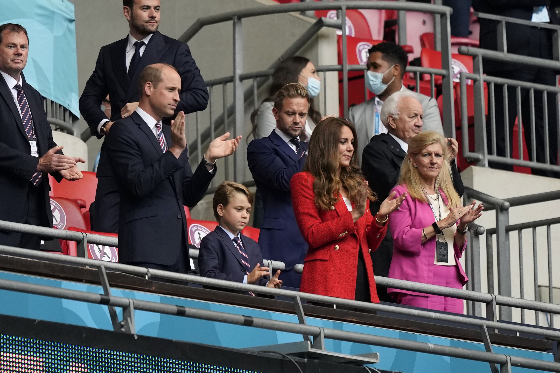 Książę William, księżna Kate i książę George kibicują drużynie narodowej podczas meczu Anglii z Niemcami, w 1/8 finału Euro 2020