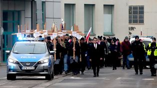 Szczecin: Mieszkańcy oddali hołd w wydarzeniach grudniowych. Obchody przed bramą Stoczni Szczecińskiej