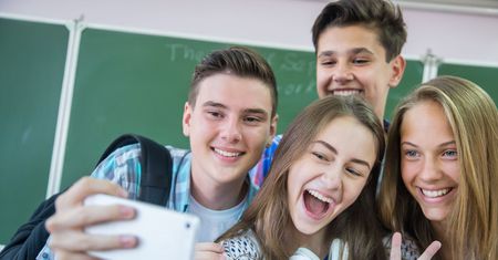 OK boomer. Czy wiesz co oznacza coraz popularniejszy młodzieżowy slang?