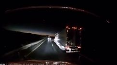 Zderzenie czołowe ciężarówki z osobówką. Tragiczne nagranie z kamery samochodowej