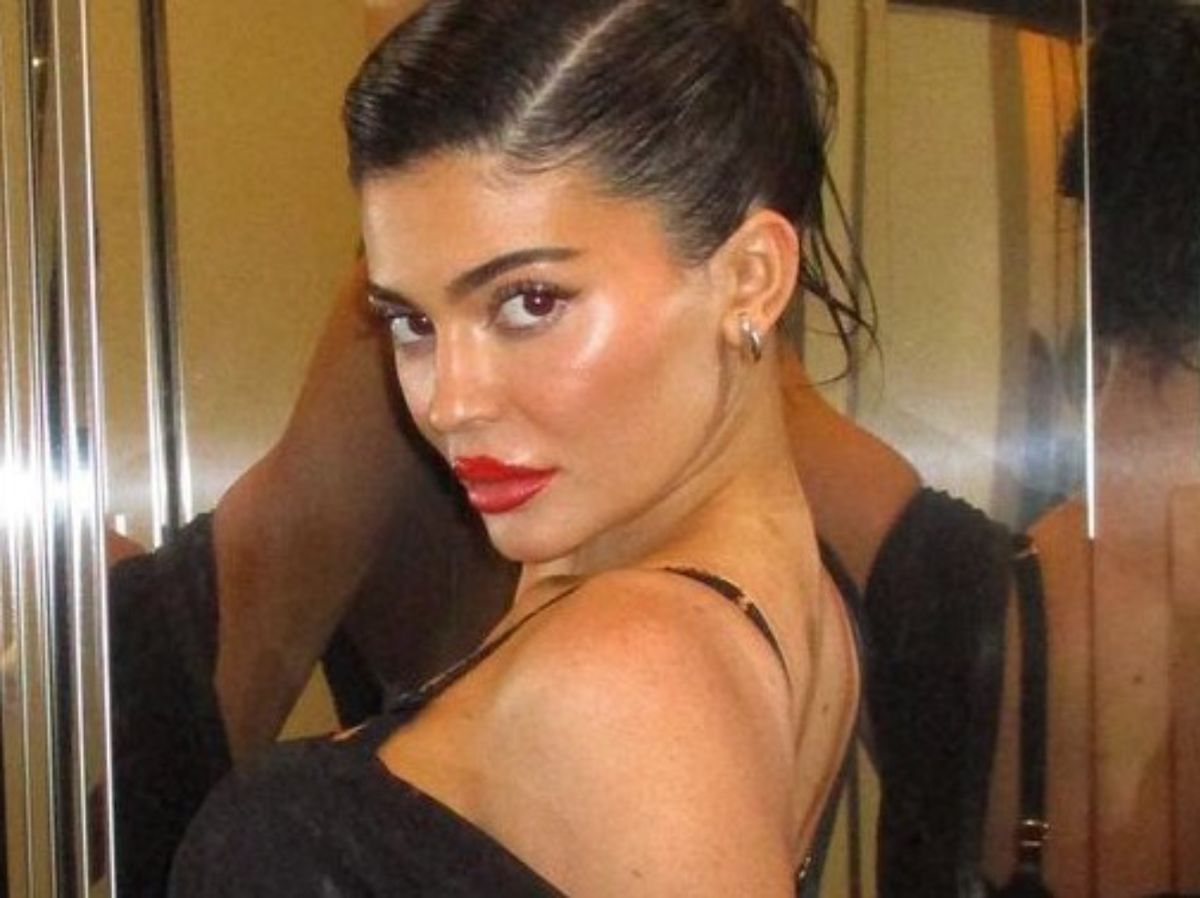 Kylie Jenner zapozowałą w odważnej stylizacji 