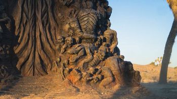 Tajemnicza statua rozpala wyobraźnię fanów "Diablo" i "God of War"