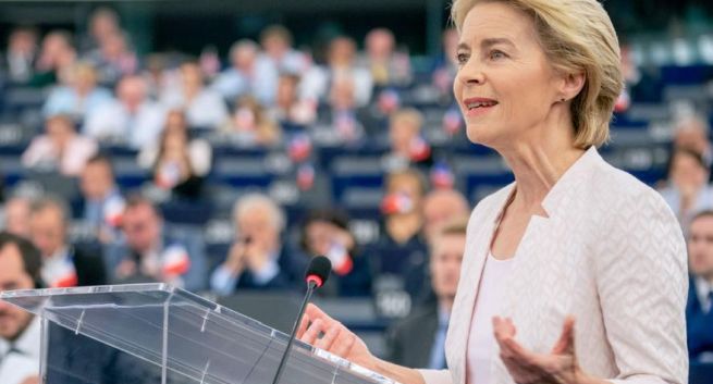 Szefowa Komisji Europejskiej: Czas demokratycznie ograniczyć siłę cyfrowych gigantów