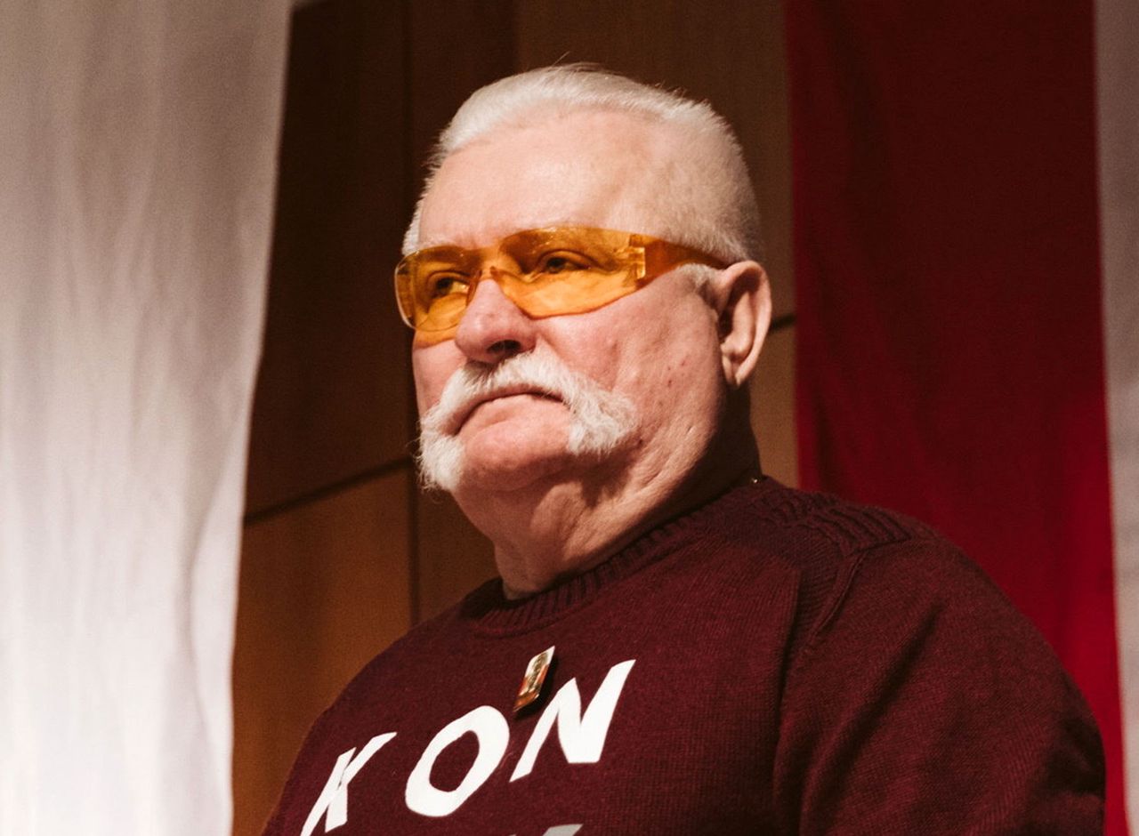 Zaskakujący wpis Wałęsy o szczepieniach. Wirusolog dla WP: Absurdalne