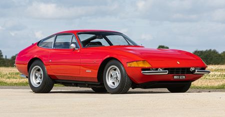 Ferrari 365 GTB/4 Daytona należące kiedyś do Eltona Johna sprzedane na aukcji