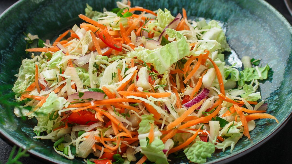 Do surówki z kapusty pekińskiej nie musisz dawać majonezu