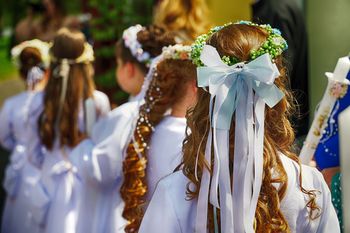 Podatek od prezentu komunijnego 2026. Kiedy trzeba zapłacić?