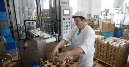 Produkcja sprzedana wzrosła w skali roku. Ale ożywienia w przemyśle nie widać