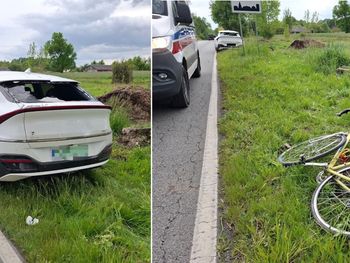 Rowerzysta wjechał w tył samochodu. Głową wybił szybę