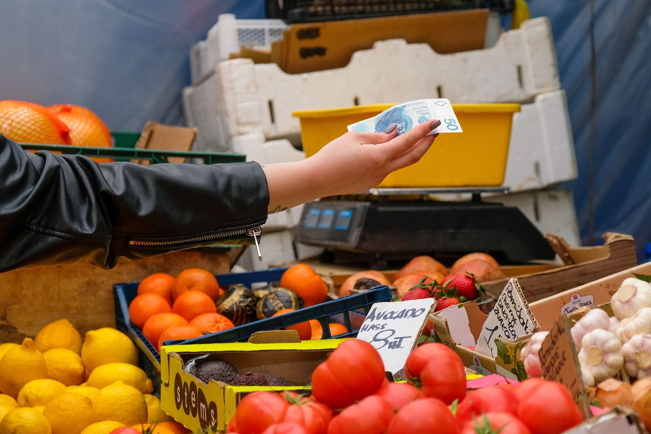 Polish Economy Ahead of Interest Rate Decision
Bloomberg
polish, shops, european, shop, e.u., eu, emea, business news, poland economy, consumer staples, euro members, consumer goods, industries