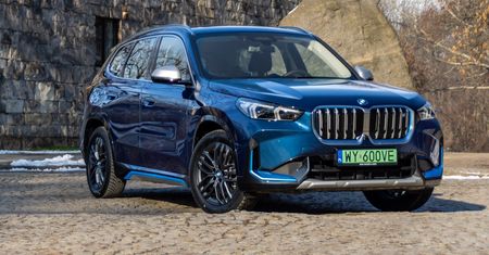 Test: BMW iX1 xDrive 30 – panie Areczku, iDrive jest dla zarządu, a z szybkim ładowaniem to bywa różnie