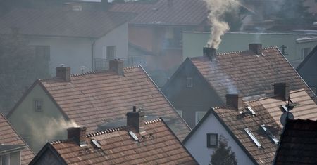Nad programem "Czyste powietrze" wisi zagrożenie niezgodności z unijnym prawem