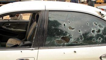 Ostrzelany samochód