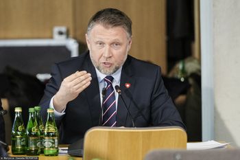 Zabieg syna senatora KO. Kierwiński czeka na wyniki kontroli