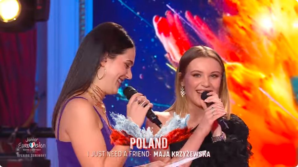 Maja Krzyżewska na otwarciu Eurowizji Junior. Prowadzące zaliczyły wpadkę